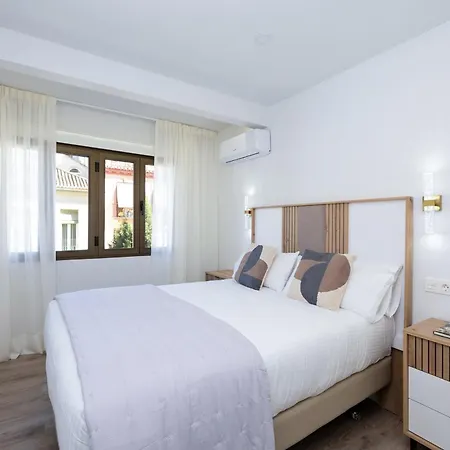 Royal View Apartment