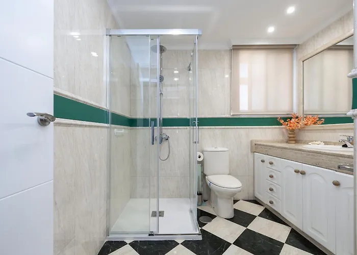 Royal View Apartman Granada