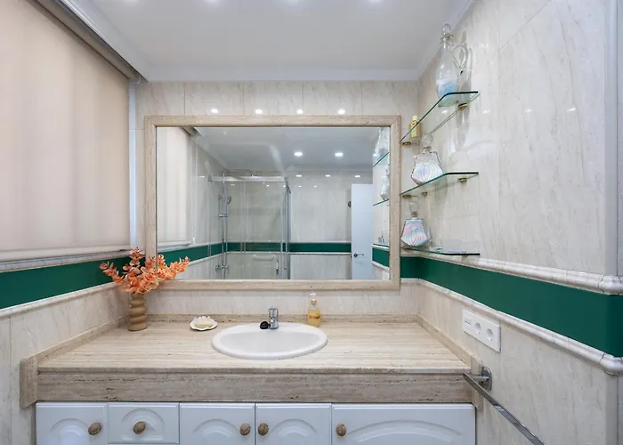 Royal View Apartman Granada